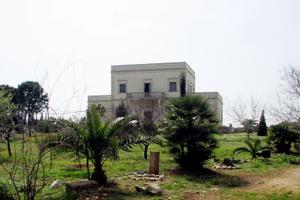 Villa allo stato rustico