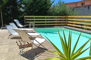 Villa 8 posti piscina esclusiva palermo