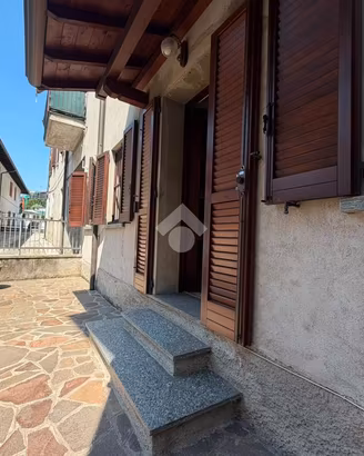 2 LOCALI A CANTÙ