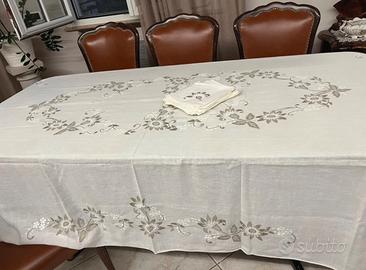 Antica tovaglia 12 coperti