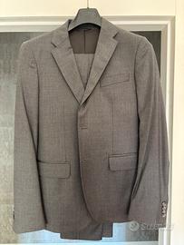 Abito uomo grigio