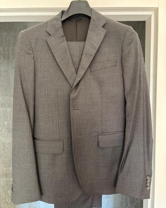 Abito uomo grigio