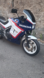 Stupenda Honda vf 2 .cc 500