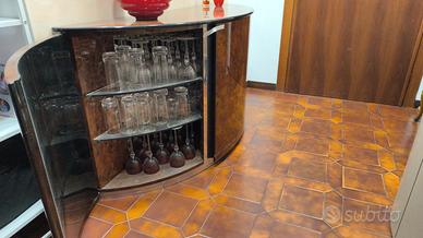 Mobile  finitura radica di noce 