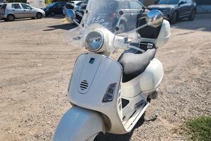 vespa 200 gt