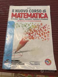 Libro di matematica e geometria