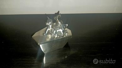 Urna per ceneri dei gatti in peltro e acciaio 