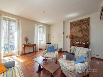 Appartamento di 135 m² con 4 locali e box auto a M