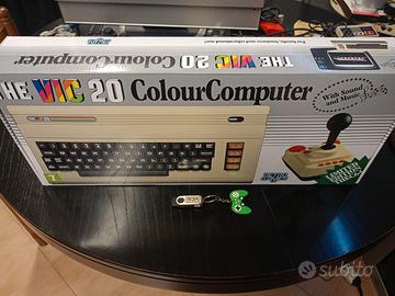 The Vic 20 Full Size + USB 1000 Games new