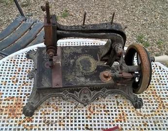 Macchina da cucire Alexander Humboldt XIX secolo