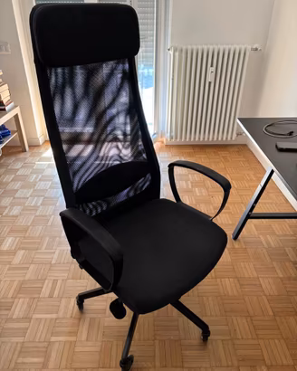 Sedia studio ufficio Ikea nera regolabile