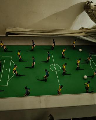 calcio balilla funziona premendo i quadrati anni70