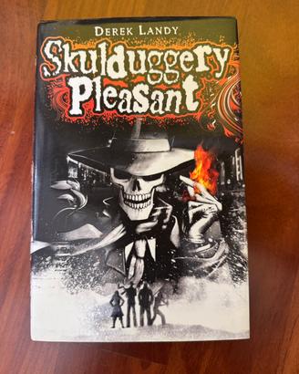 Libro: Skulduggery pleasant