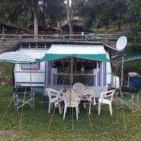 Roulotte confortevole in bel campeggio di montagna