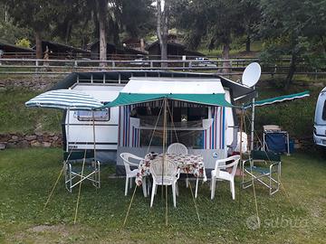 Roulotte confortevole in bel campeggio di montagna