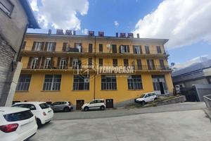 BILOCALE IN CORSO BATTAGLIONE
