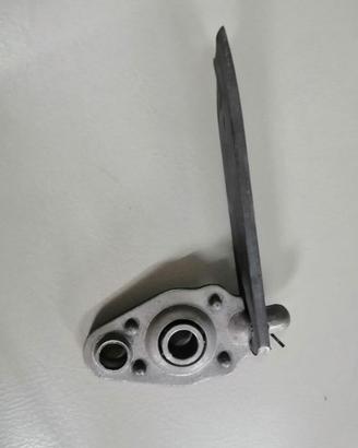 SUPPORTO A MURO PER RIDUTTORE CON ZANCA