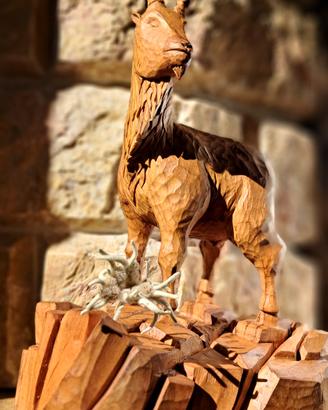 scultura stambecco in legno di ciliegio