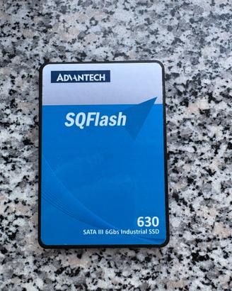 SSD Advantech 64GB 2.5" SATA industriale