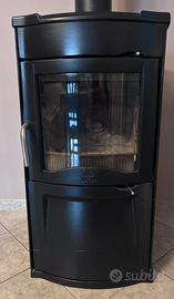 Stufa a legna Jotul F320 usata funzionante