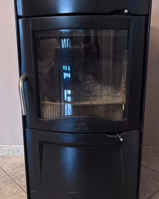 Stufa a legna Jotul F320 usata funzionante