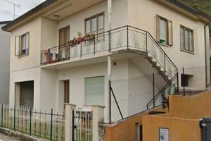 Villa Indipendente con giardino