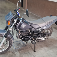 Moto 125 Yamaha TW grugia