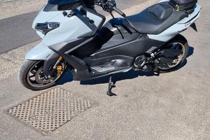 Tmax 560 tek mod 25.26 km 8800