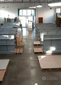 scaffalature metalliche  commerciali modulari