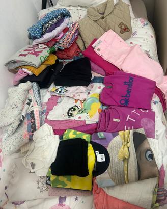 Lotto abbigliamento bambina 4/6 anni
