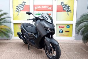 Yamaha X-Max 300 Tech max