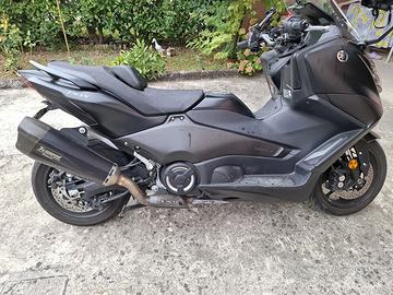 Marmitta Akrapovic per Tmax 560
