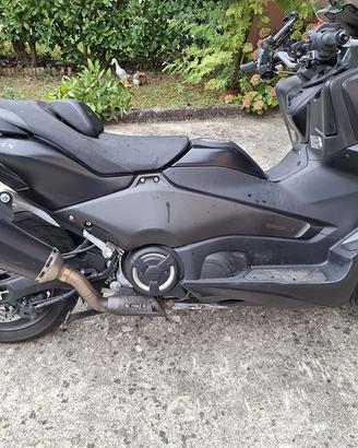 Marmitta Akrapovic per Tmax 560