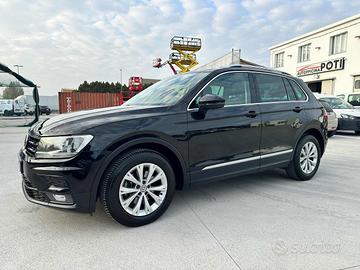 VOLKSWAGEN Tiguan 2.0 TDI SCR DSG Advanced BlueM