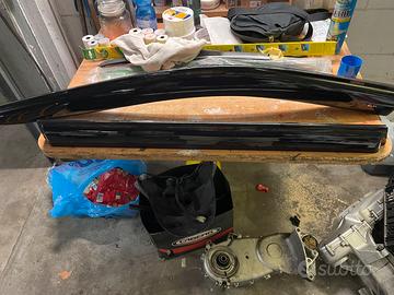 Deflettori finestrini rav4