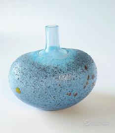 Vaso firmato Bertil Vallien per Kosta Boda