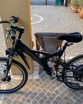 Bici elettrica Mountain bike Giant ucan-2.0