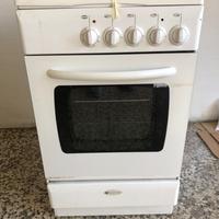 Cucina economica con forno