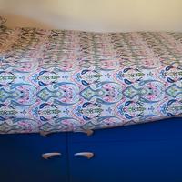 letto ragazzo con ruote e cassettoni