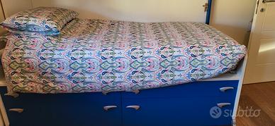 letto ragazzo con ruote e cassettoni