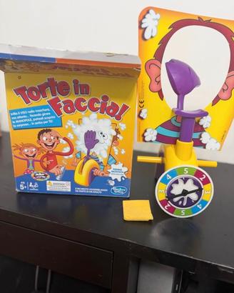 Gioco torta in faccia completo di tutto scatolato