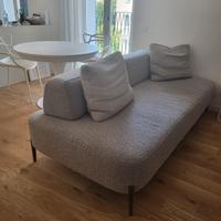 Divano moderno di design 