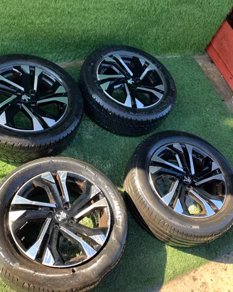 CERCHI IN LEGA PEUGEOT 2008 Serie 215/60 R17 (19>)