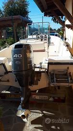 Barca motore e carrello