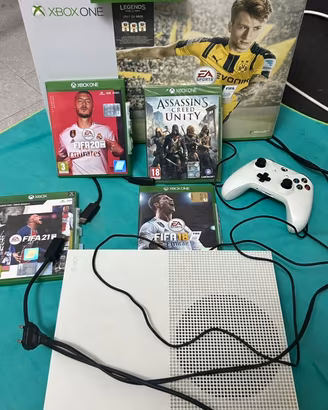 Xbox One S 500GB + Controller + 5 Giochi