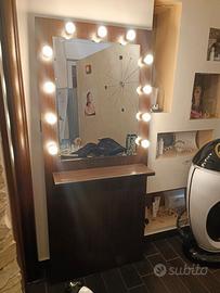 Specchiera trucco