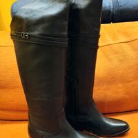 Stivali sopra il ginocchio tacco basso 