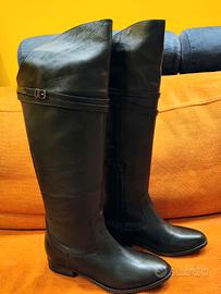 Stivali sopra il ginocchio tacco basso 