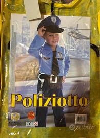 Vestito da Poliziotto