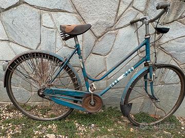Bici vintage azzurra